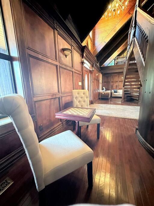 5 Bedroom Estate Near Casino And Downtown 布里斯托尔 外观 照片